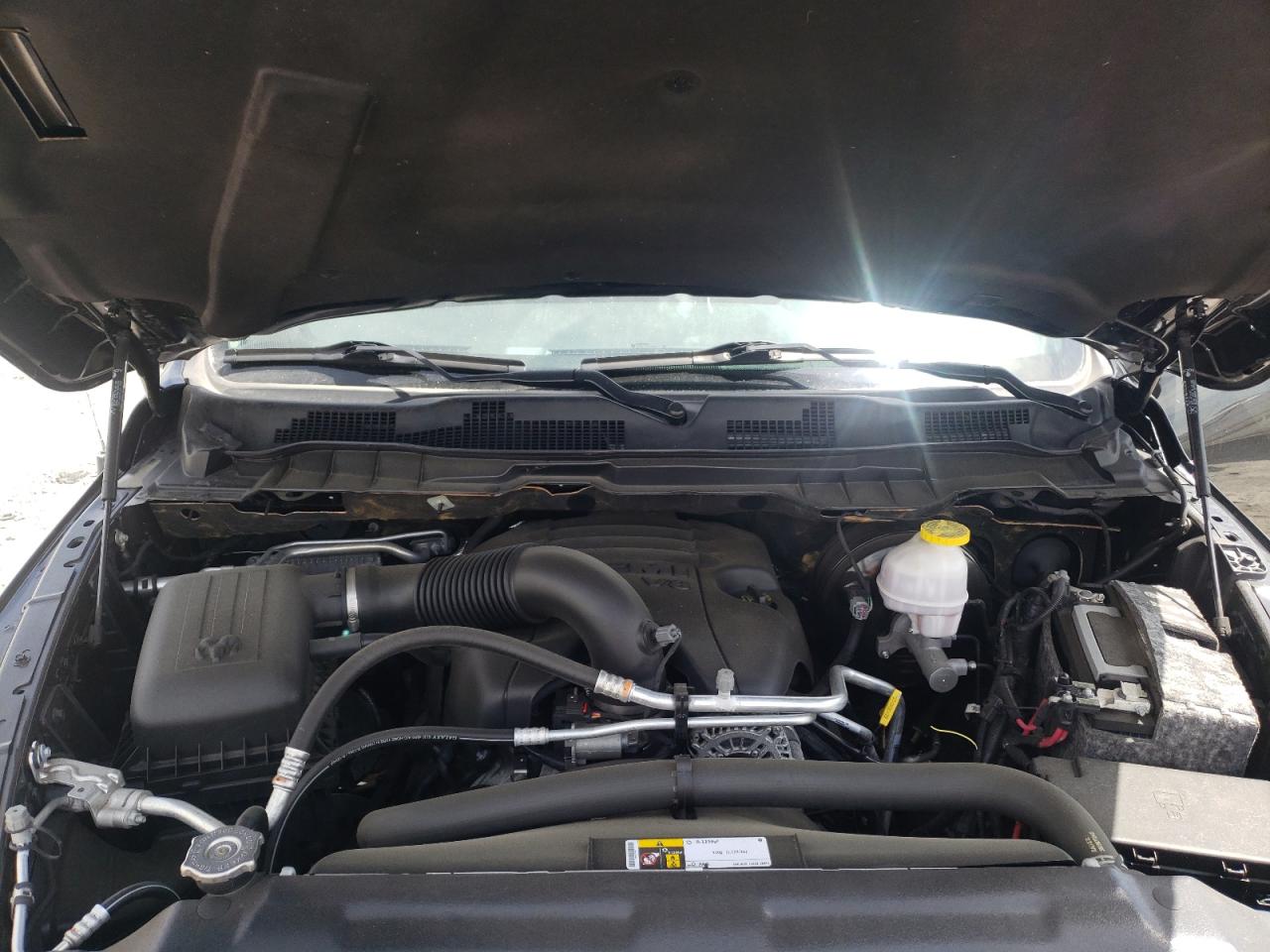 Photo 7 from auction – 2019 RAM 1500 CLASS with VIN 1C6RR7TT7KS714153