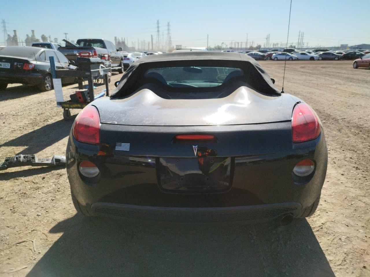 Photo 6 from auction – 2006 PONTIAC SOLSTICE with VIN 1G2MB33B46Y102944