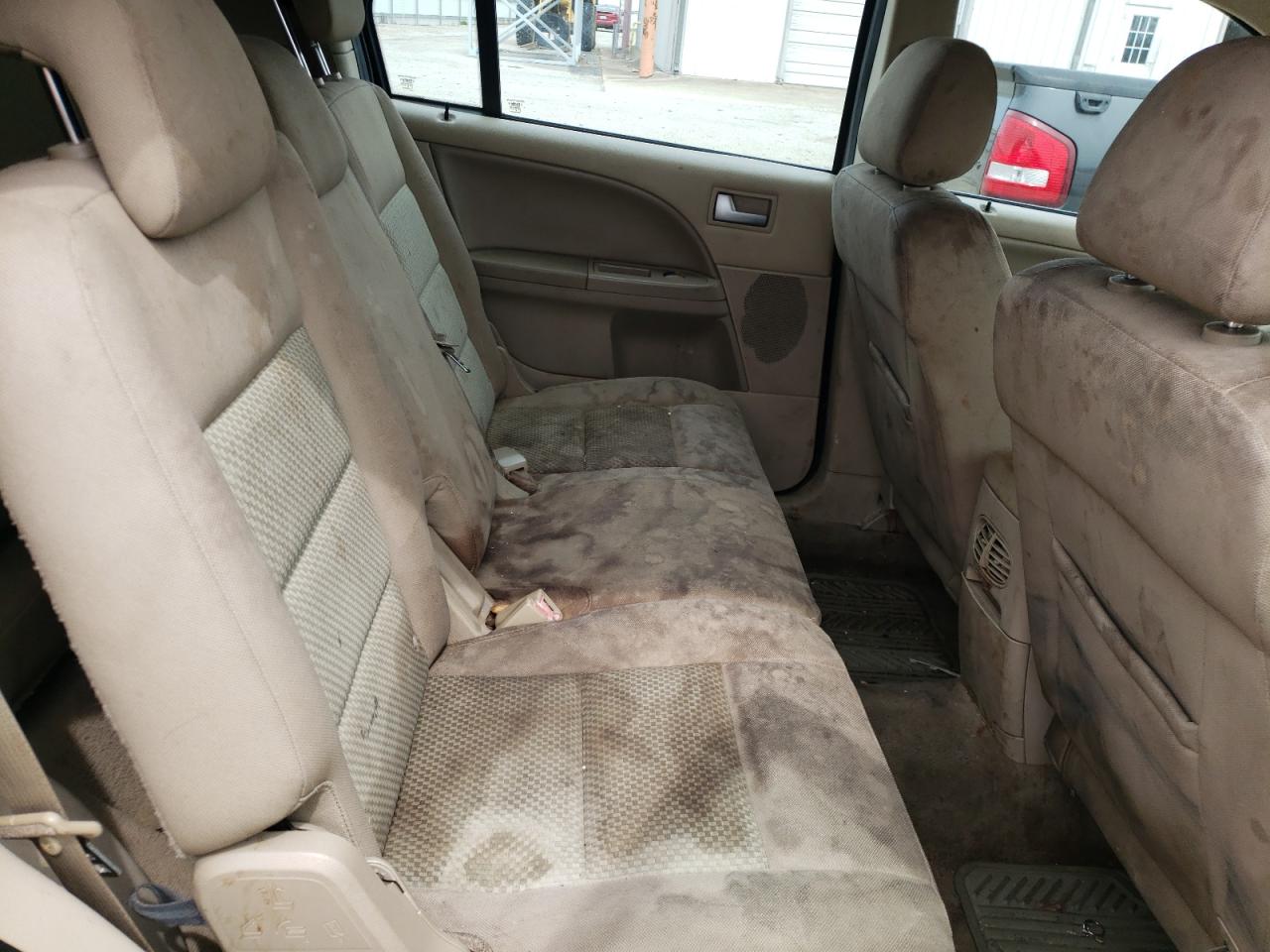 Photo 6 from auction – 2005 FORD FREESTYLE with VIN 1FMZK02135GA55205