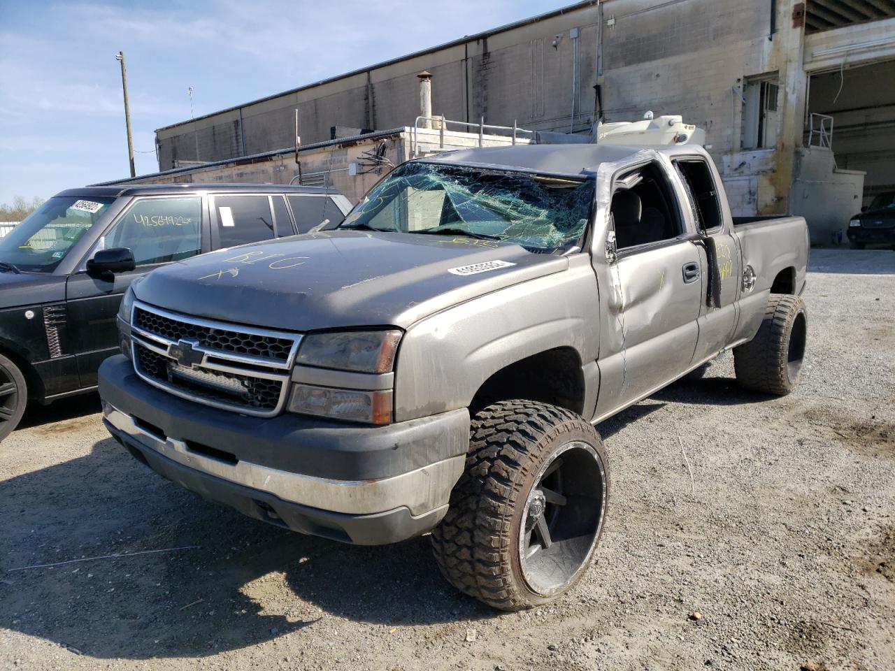 Photo 2 from auction – 2007 CHEVROLET SILVERADO with VIN 1GCHK29D27E136058