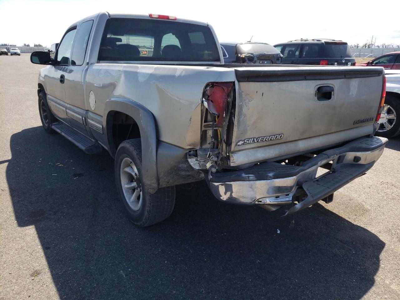 Photo 3 from auction – 2000 CHEVROLET SILVERADO with VIN 2GCEK19T0Y1309289