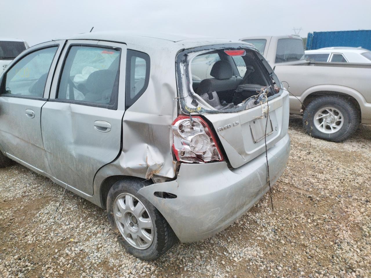 Photo 9 from auction – 2004 CHEVROLET AVEO LS with VIN KL1TJ626X4B226658