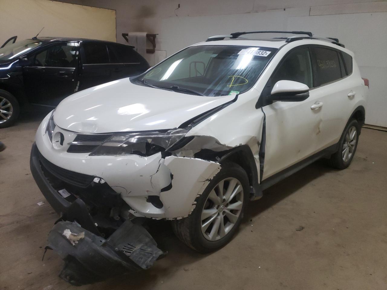 Photo 2 from auction – 2013 TOYOTA RAV4 LIMIT with VIN 2T3DFREVXDW112315