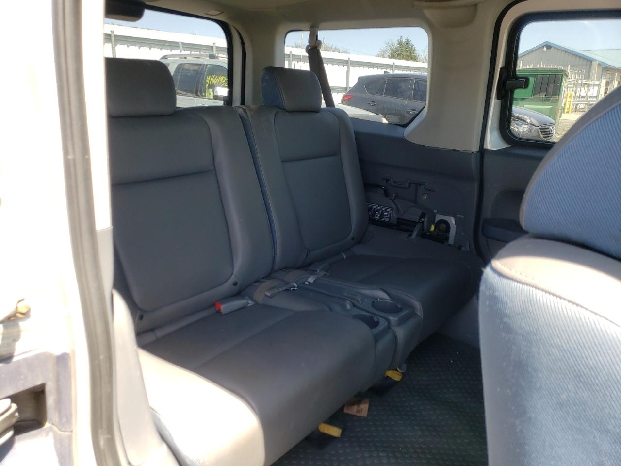 Foto 17 de la subasta – 2006 HONDA ELEMENT con VIN 5J6YH18396L003223