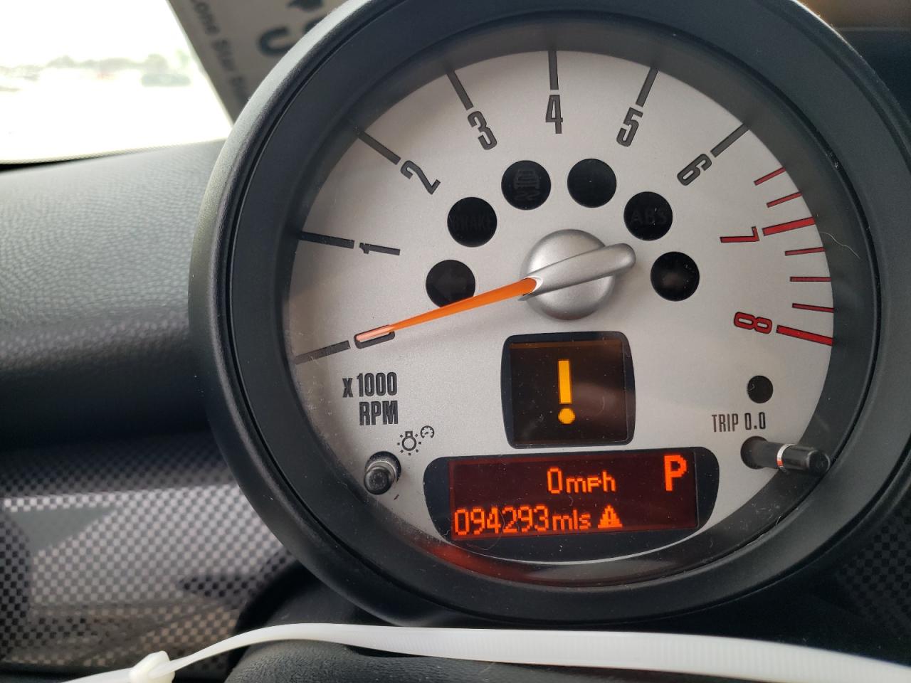 Photo 8 from auction – 2011 MINI COOPER S with VIN WMWSV3C56BTY14526