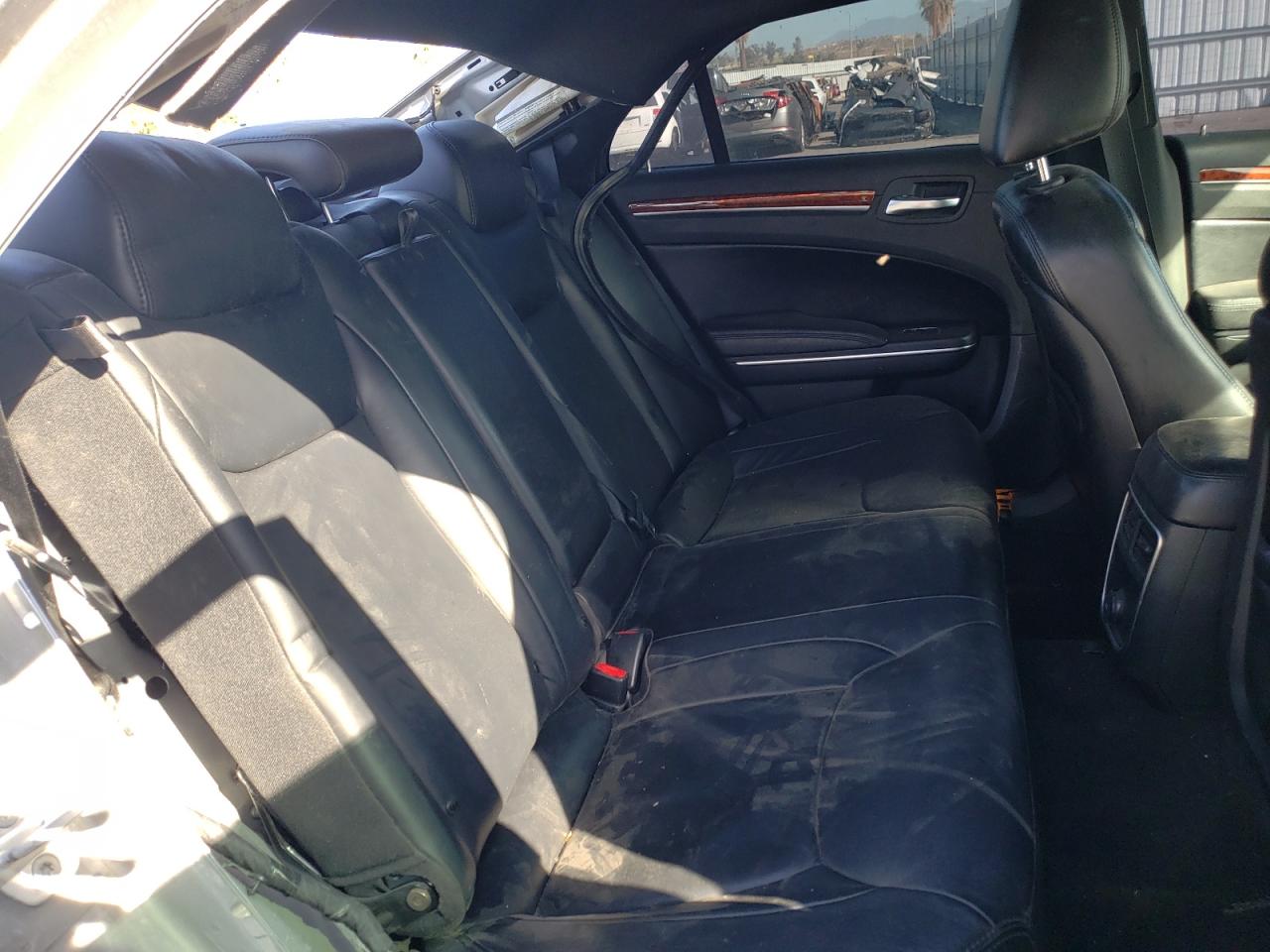 Photo 6 from auction – 2013 CHRYSLER 300 with VIN 2C3CCAAG2DH662268