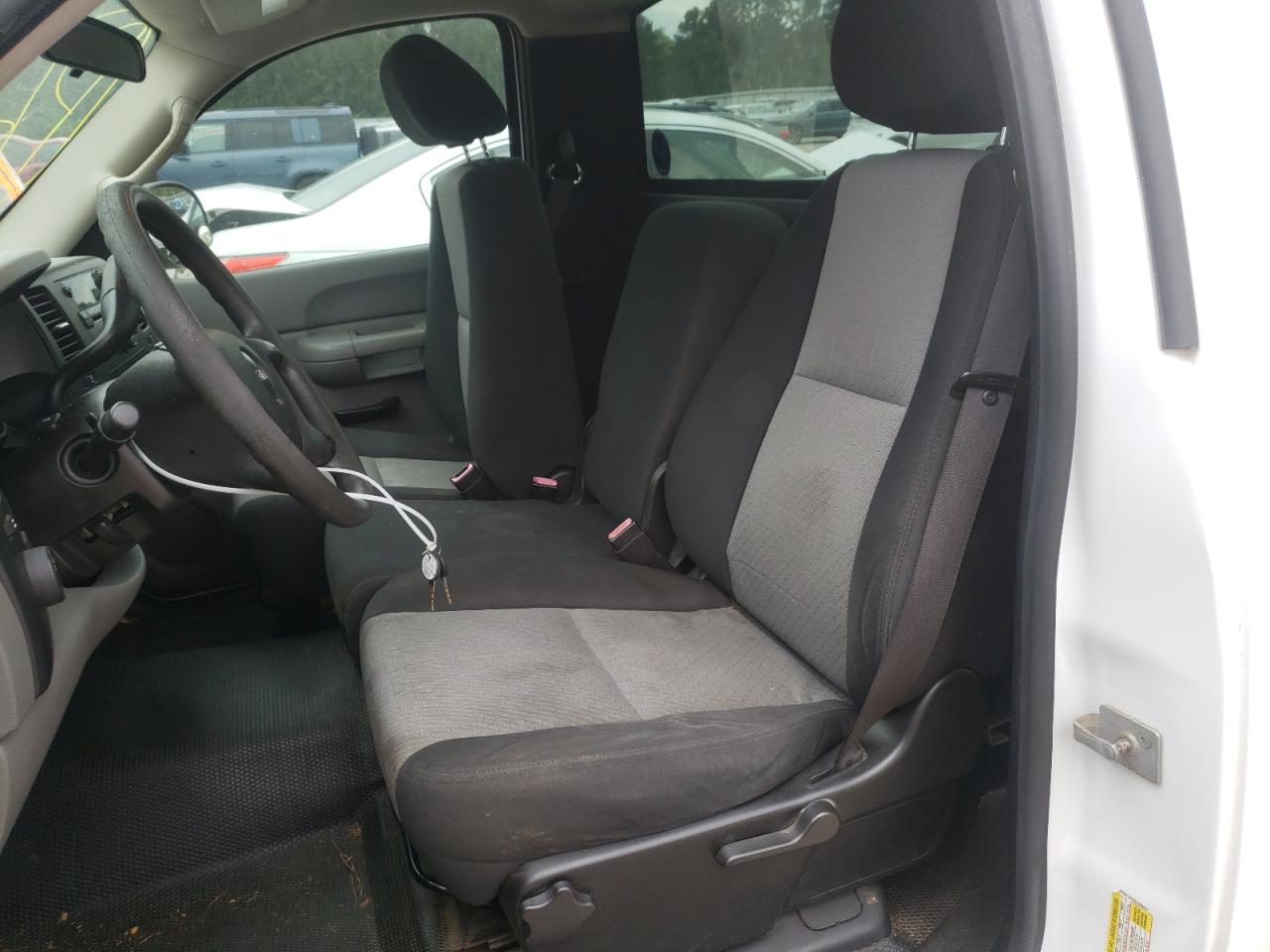 Photo 5 from auction – 2008 GMC SIERRA C15 with VIN 1GTEC14C38Z900941