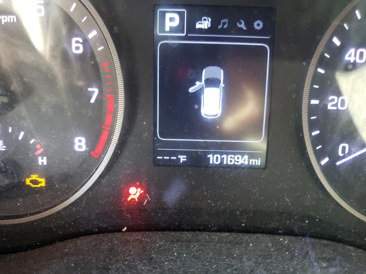 Photo 8 from auction – 2016 HYUNDAI TUCSON LIM with VIN KM8J3CA21GU050563