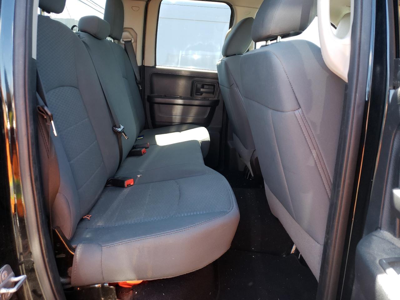 Photo 6 from auction – 2014 RAM 1500 ST with VIN 1C6RR7FT7ES349652