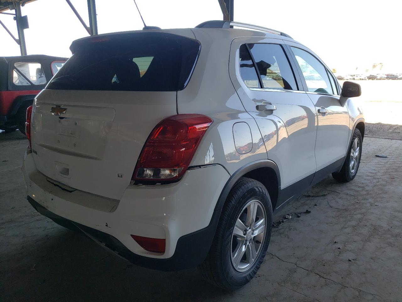 Photo 4 from auction – 2019 CHEVROLET TRAX 1LT with VIN 3GNCJLSB0KL326646