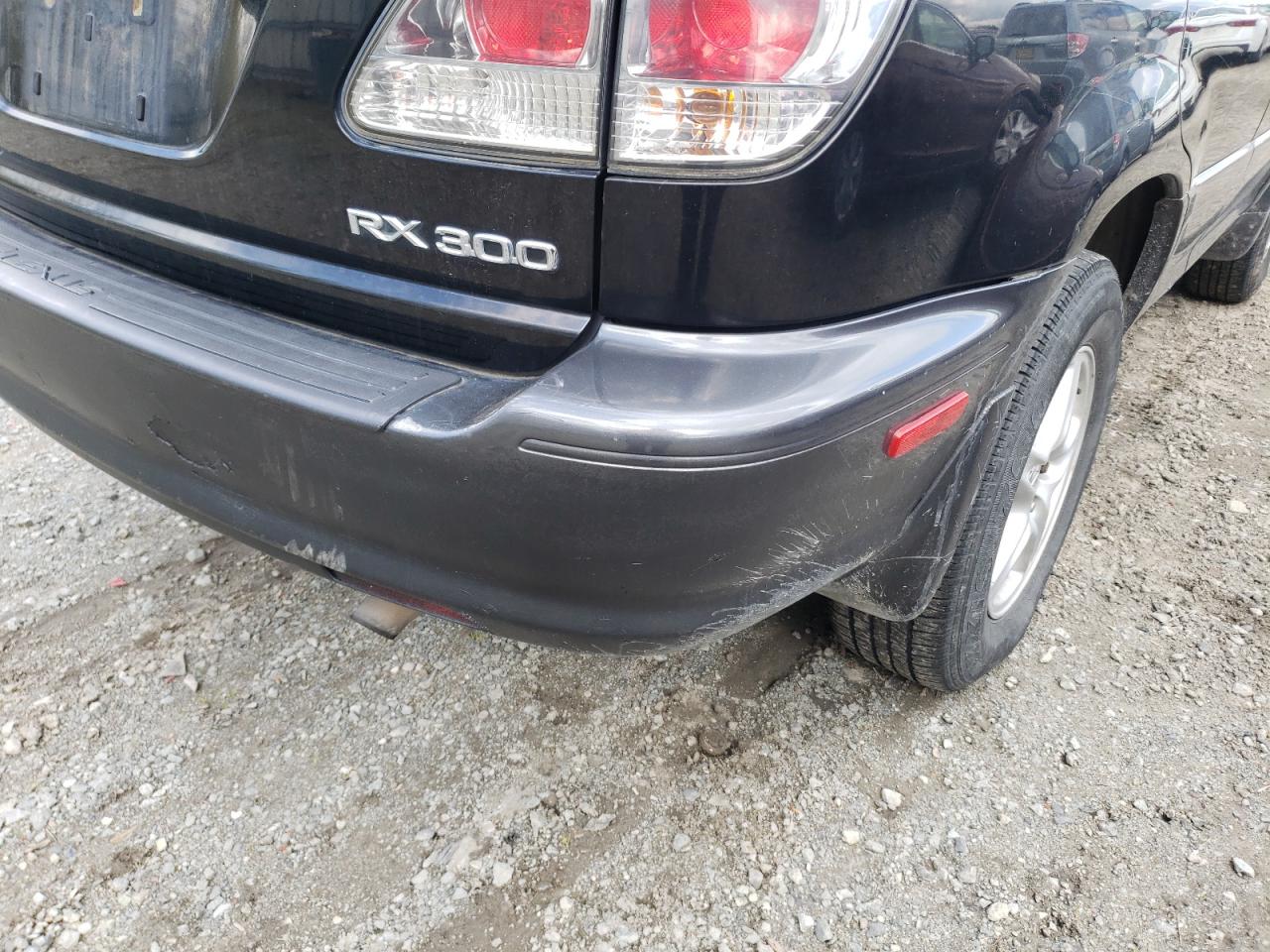 Photo 9 from auction – 2001 LEXUS RX 300 with VIN JTJHF10U010194862