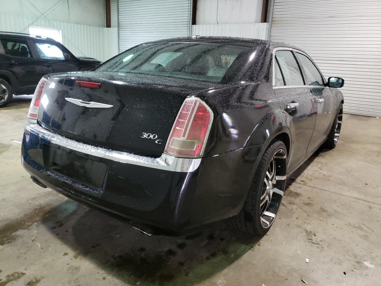 Photo 4 from auction – 2012 CHRYSLER 300C with VIN 2C3CCAET2CH195942