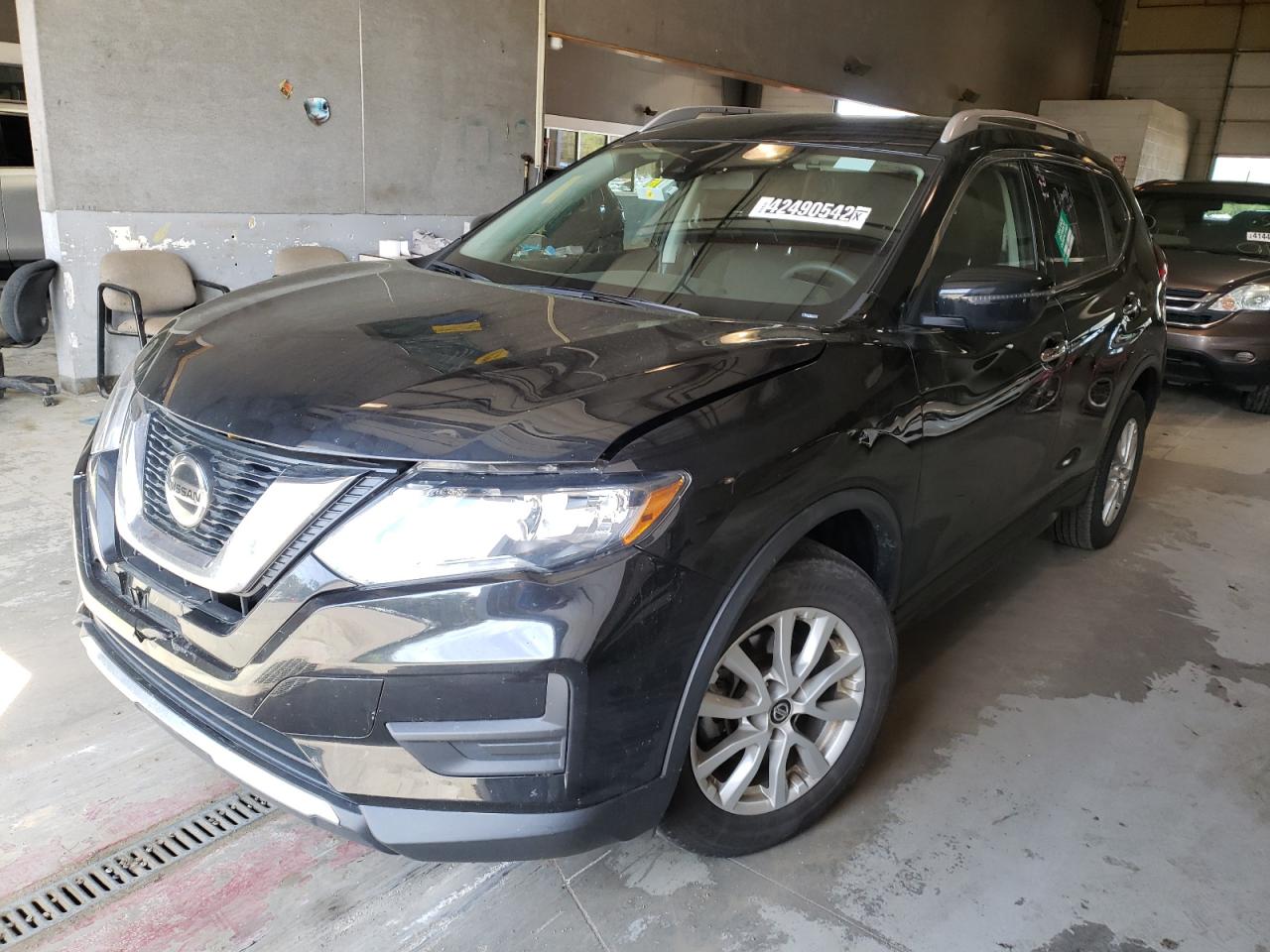 Photo 2 from auction – 2020 NISSAN ROGUE S with VIN KNMAT2MT6LP536507