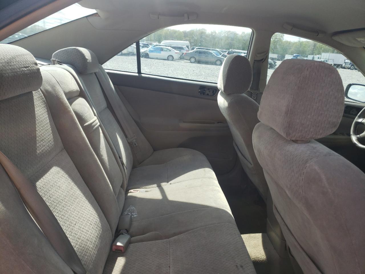 Photo 6 from auction – 2002 TOYOTA CAMRY LE with VIN 4T1BE32K12U002034