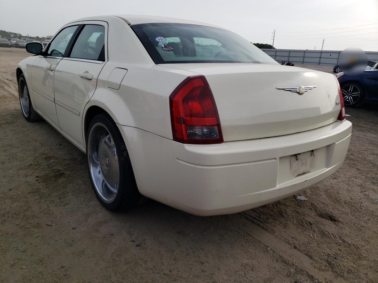 Photo 3 from auction – 2007 CHRYSLER 300 with VIN 2C3KA43R27H664866