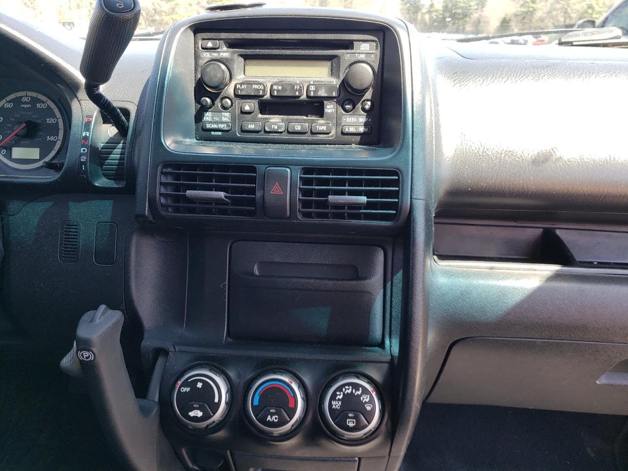 Photo 9 from auction – 2004 HONDA CR-V with VIN SHSRD78454U225560