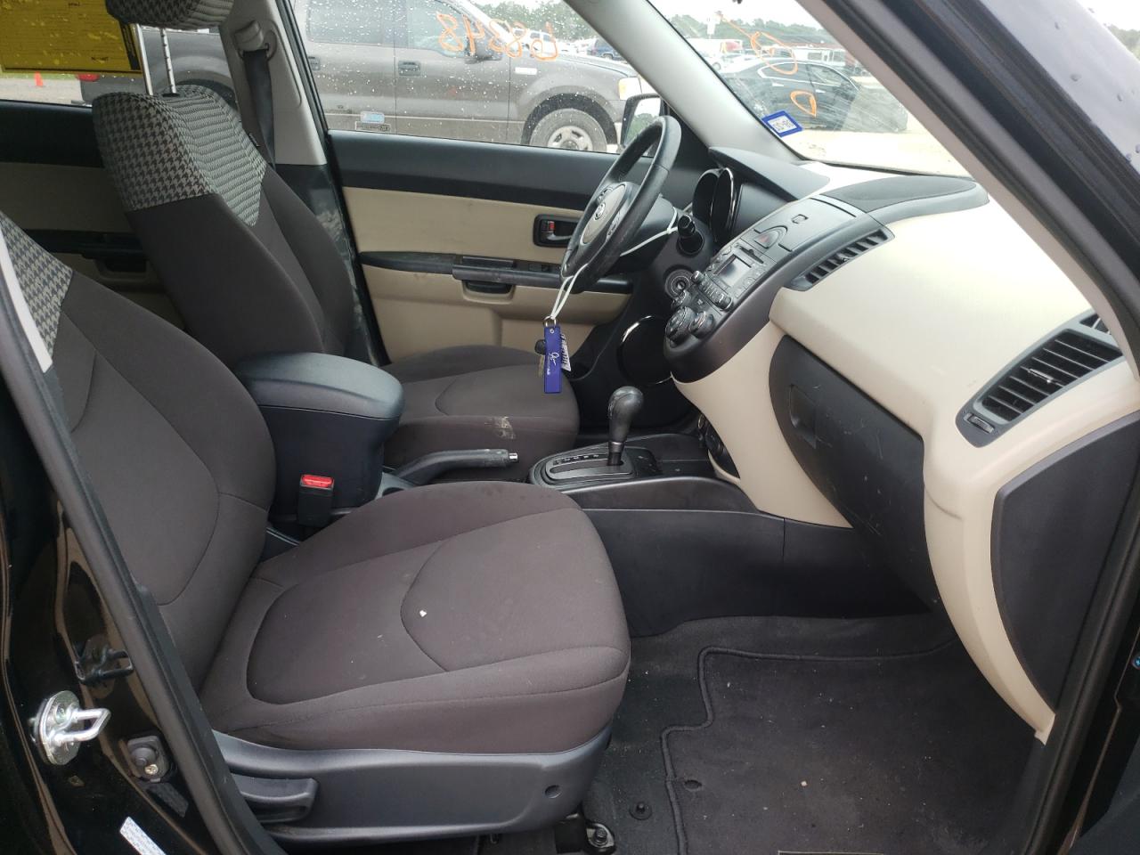 Photo 5 from auction – 2010 KIA SOUL + with VIN KNDJT2A24A7098773