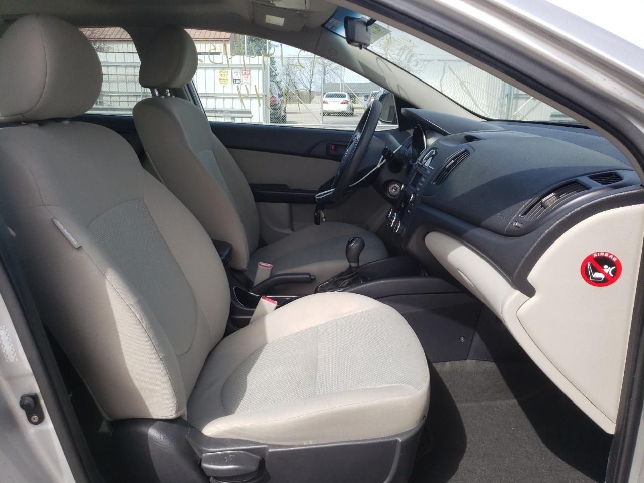 Photo 5 from auction – 2012 KIA FORTE EX with VIN KNAFU4A22C5619239