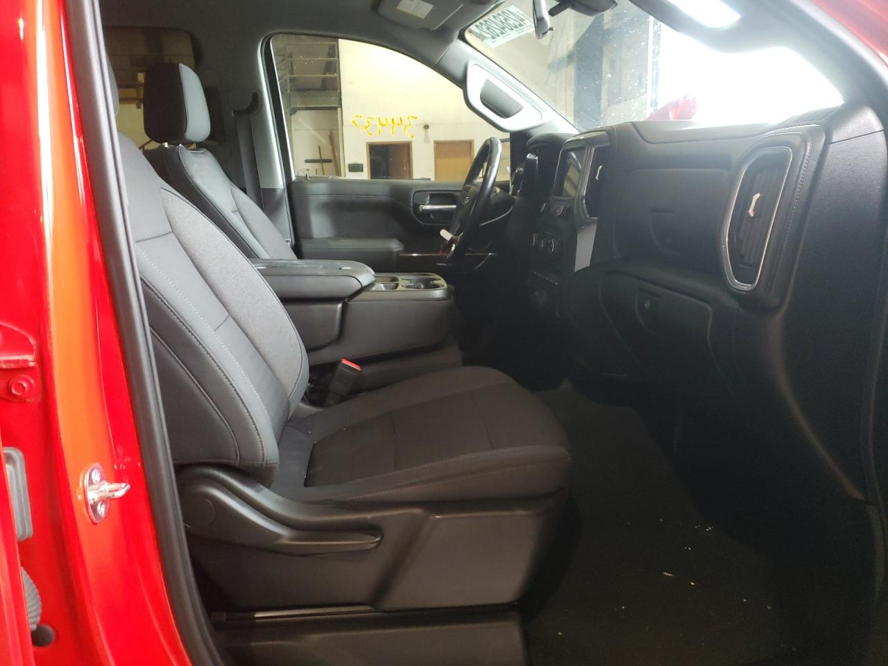 Photo 5 from auction – 2019 CHEVROLET SILVERADO with VIN 1GCPYFED7KZ224869