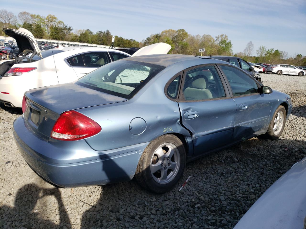 Photo 9 from auction – 2005 FORD TAURUS SE with VIN 1FAFP53U65A211048