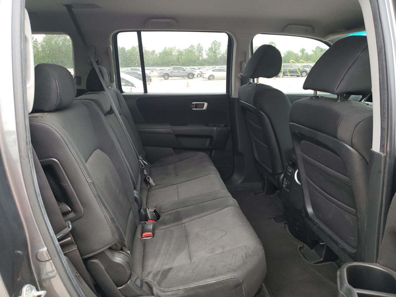 Photo 6 from auction – 2011 HONDA PILOT LX with VIN 5FNYF3H2XBB053074