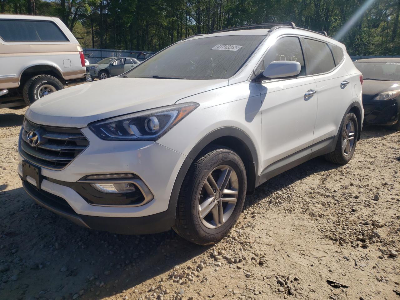 Photo 2 from auction – 2017 HYUNDAI SANTA FE S with VIN 5NMZU3LB7HH042882