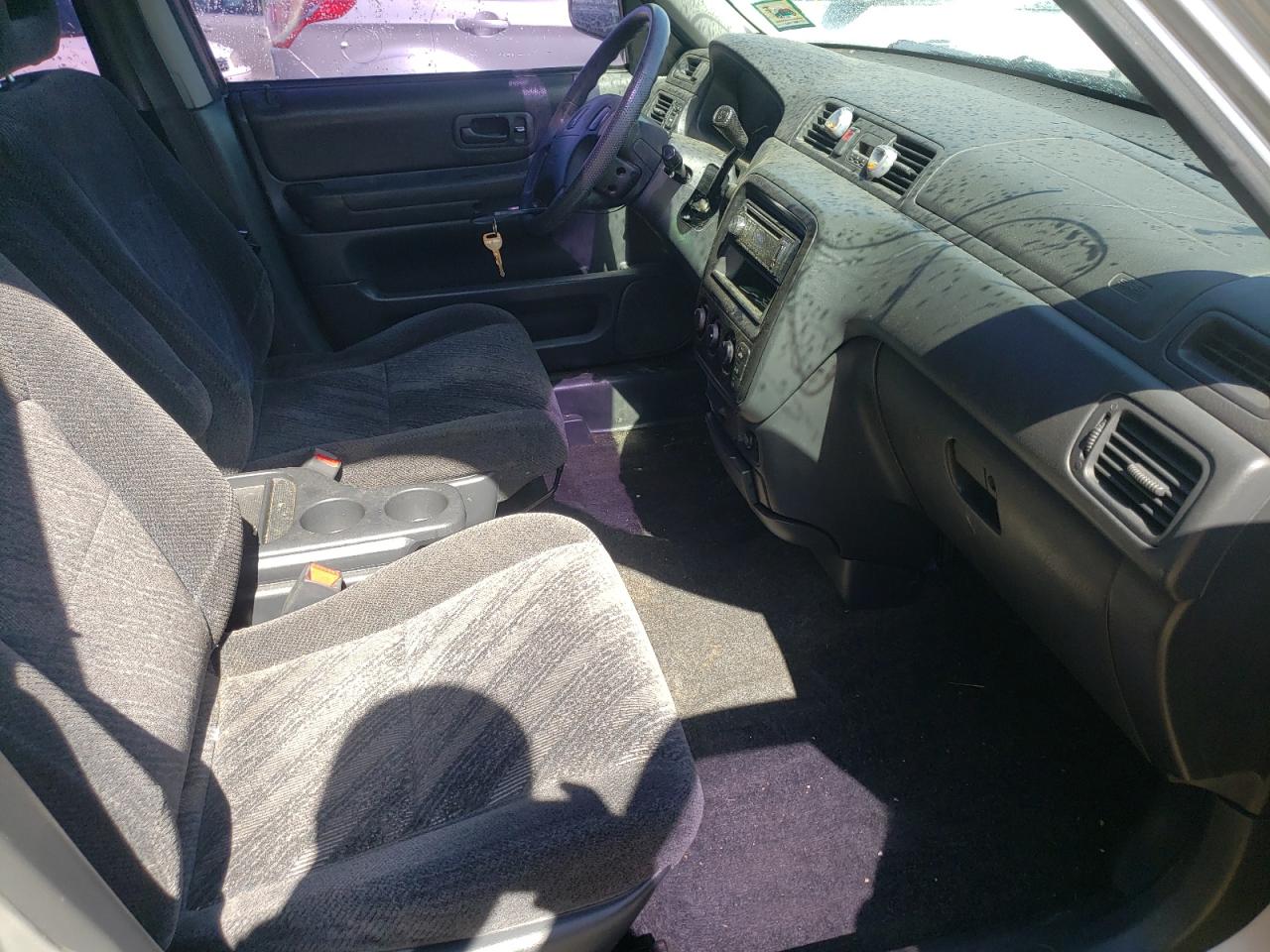Photo 5 from auction – 2000 HONDA CR-V EX with VIN JHLRD1865YC040081