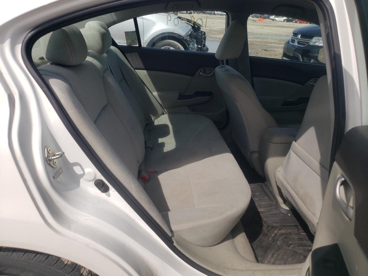 Photo 6 from auction – 2012 HONDA CIVIC LX with VIN 19XFB2F53CE007085