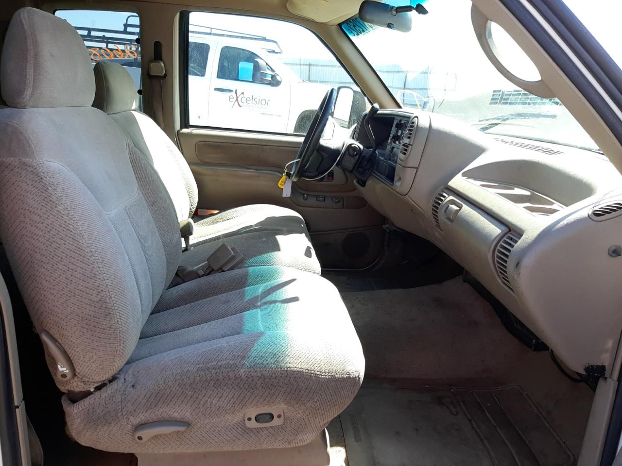 Photo 5 from auction – 1996 GMC SIERRA C15 with VIN 1GTEC19M3TE544038