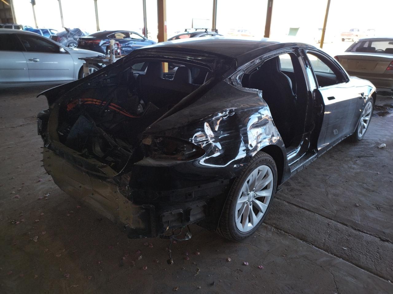 Photo 4 from auction – 2018 TESLA MODEL S with VIN 5YJSA1E25JF280961