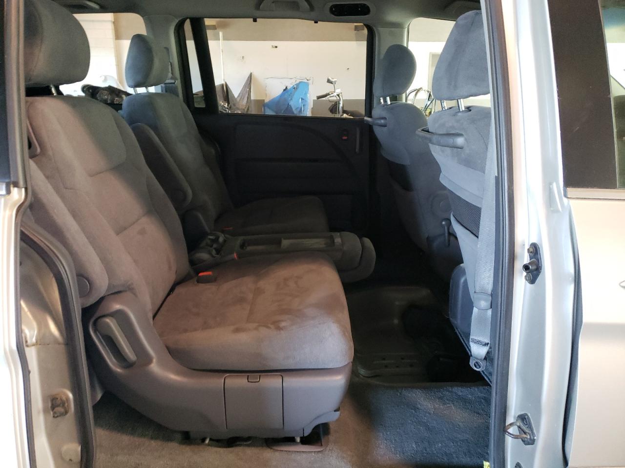 Photo 6 from auction – 2006 HONDA ODYSSEY EX with VIN 5FNRL38476B404222