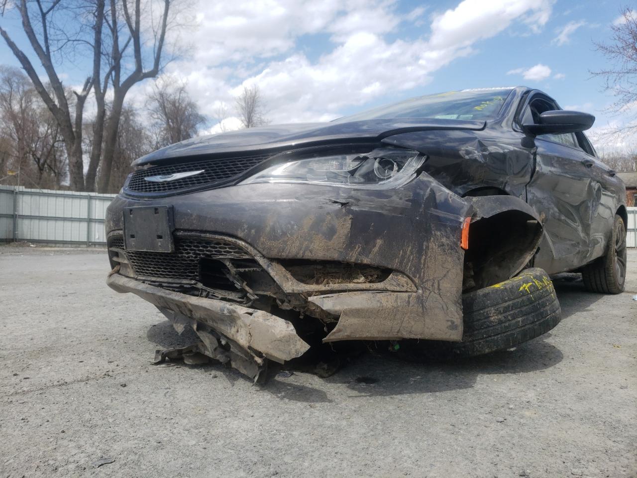 Photo 9 from auction – 2015 CHRYSLER 200 S with VIN 1C3CCCDG9FN718045