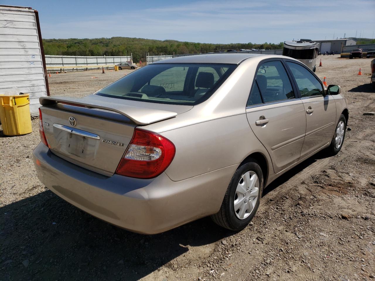 Photo 4 from auction – 2003 TOYOTA CAMRY LE with VIN 4T1BE32K53U768365