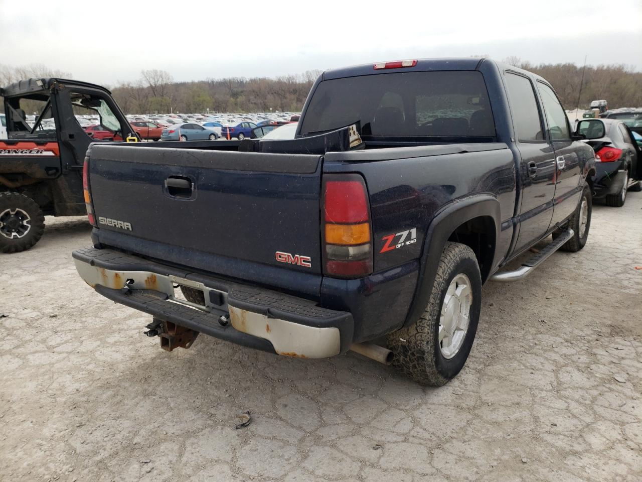 Zdjęcie 4 z aukcji – 2005 GMC NEW SIERRA z VIN 2GTEK13T151128447