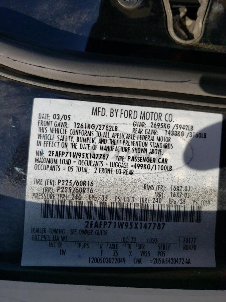 Photo 10 from auction – 2005 FORD CROWN VICT with VIN 2FAFP71W95X147787