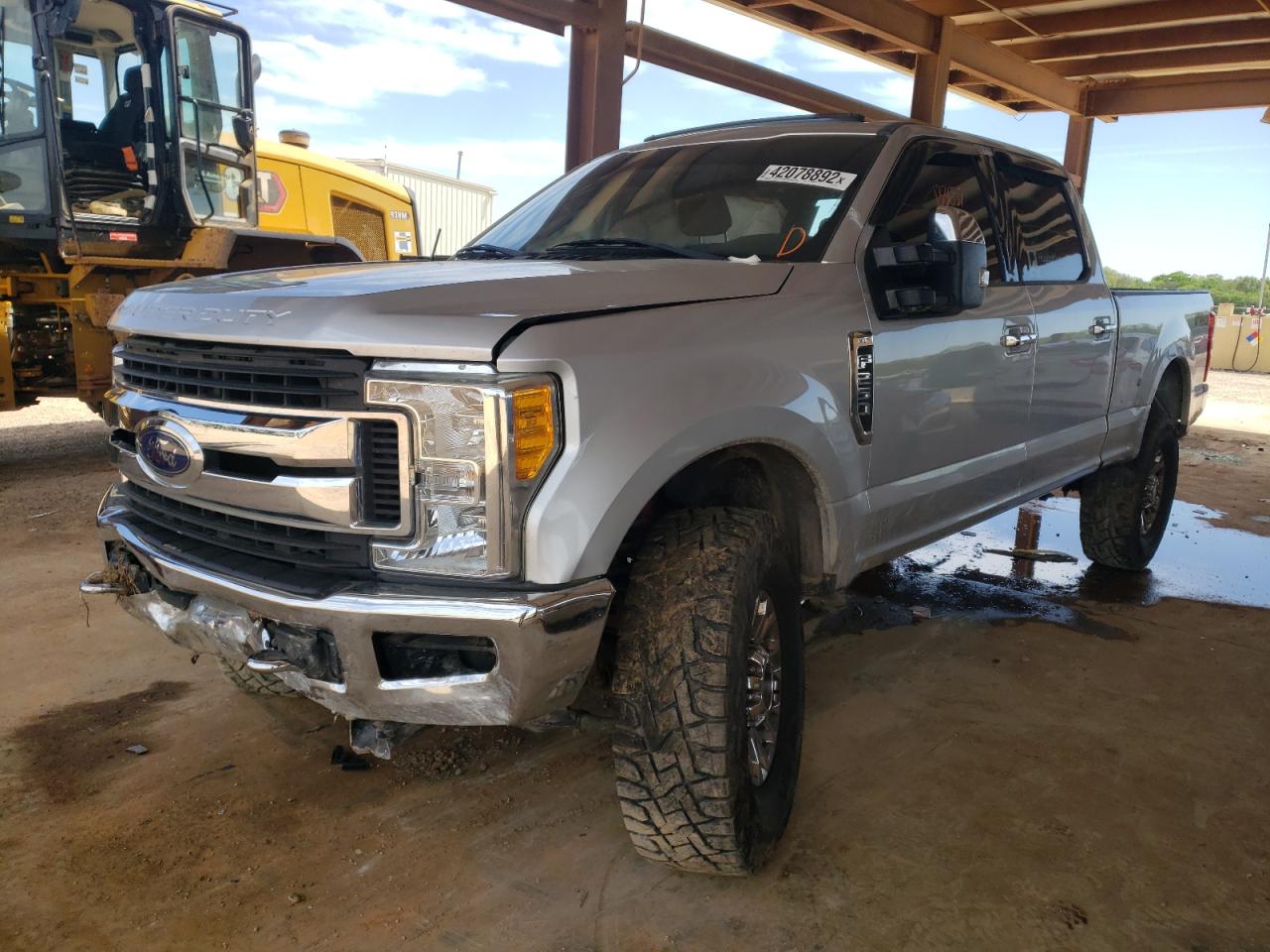 Photo 2 from auction – 2017 FORD F250 SUPER with VIN 1FT7W2B60HEB27615