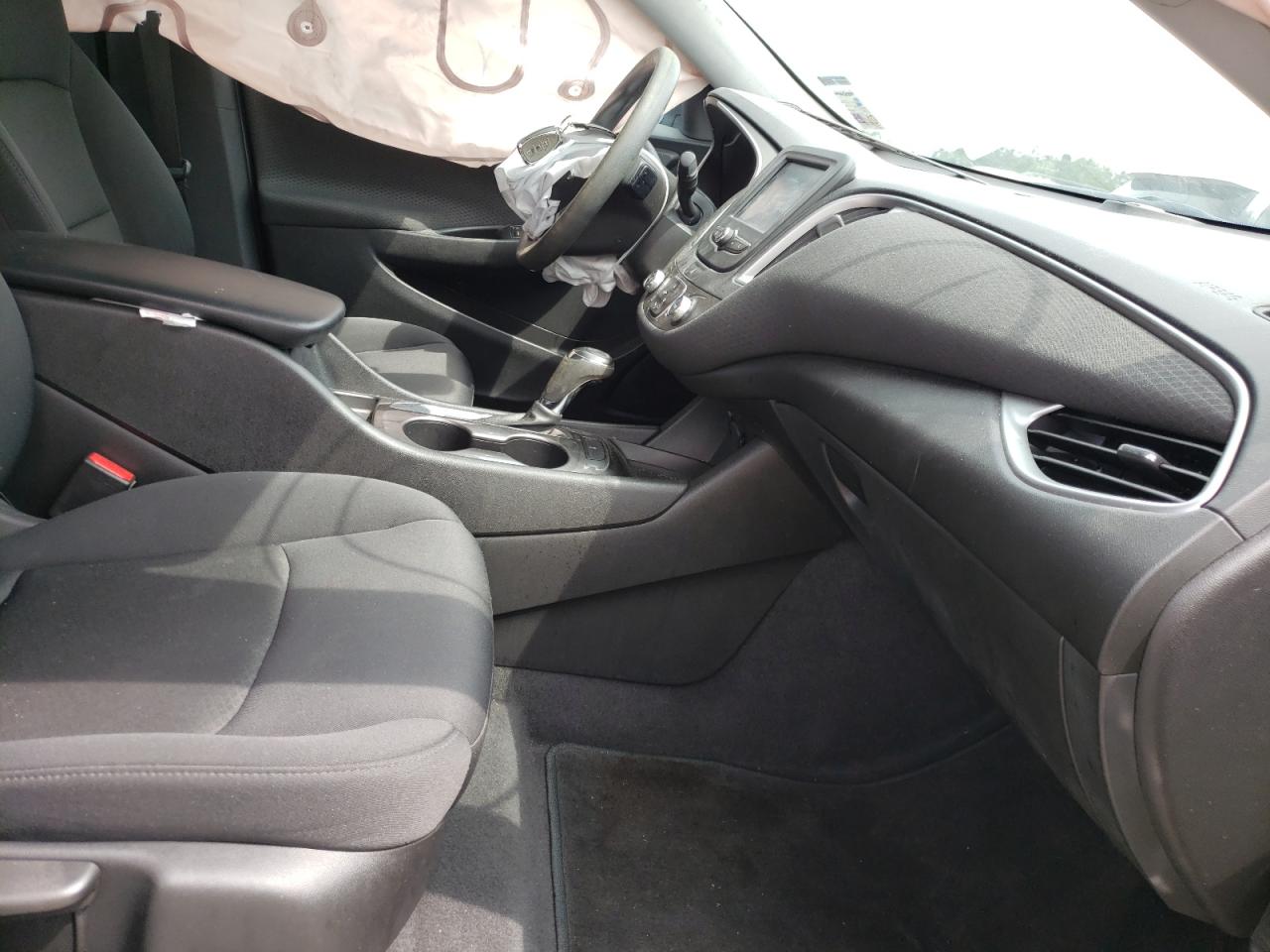 Photo 5 from auction – 2016 CHEVROLET MALIBU LS with VIN 1G1ZB5ST6GF209281