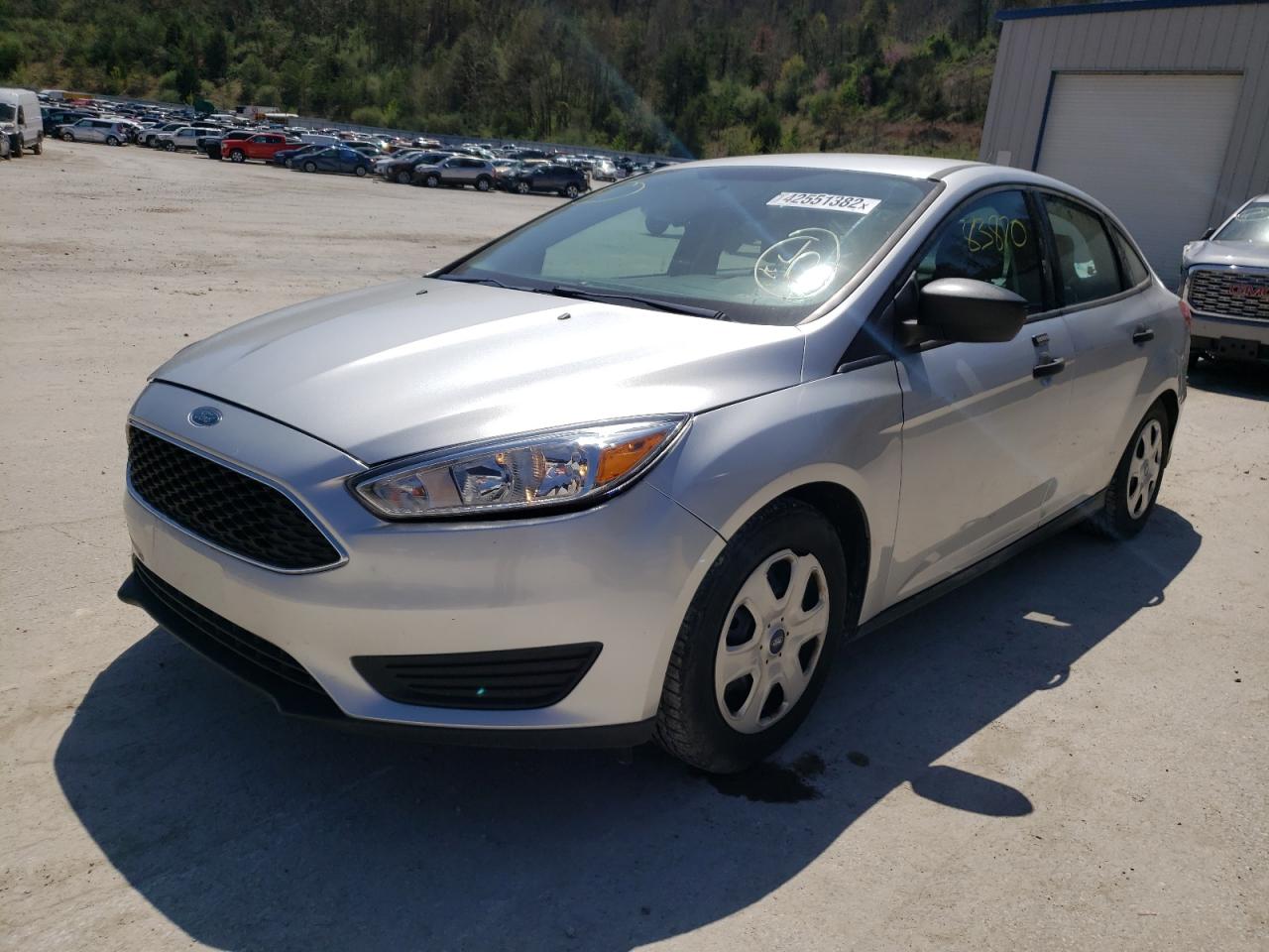 Photo 2 from auction – 2015 FORD FOCUS with VIN 1FADP3E20FL247864
