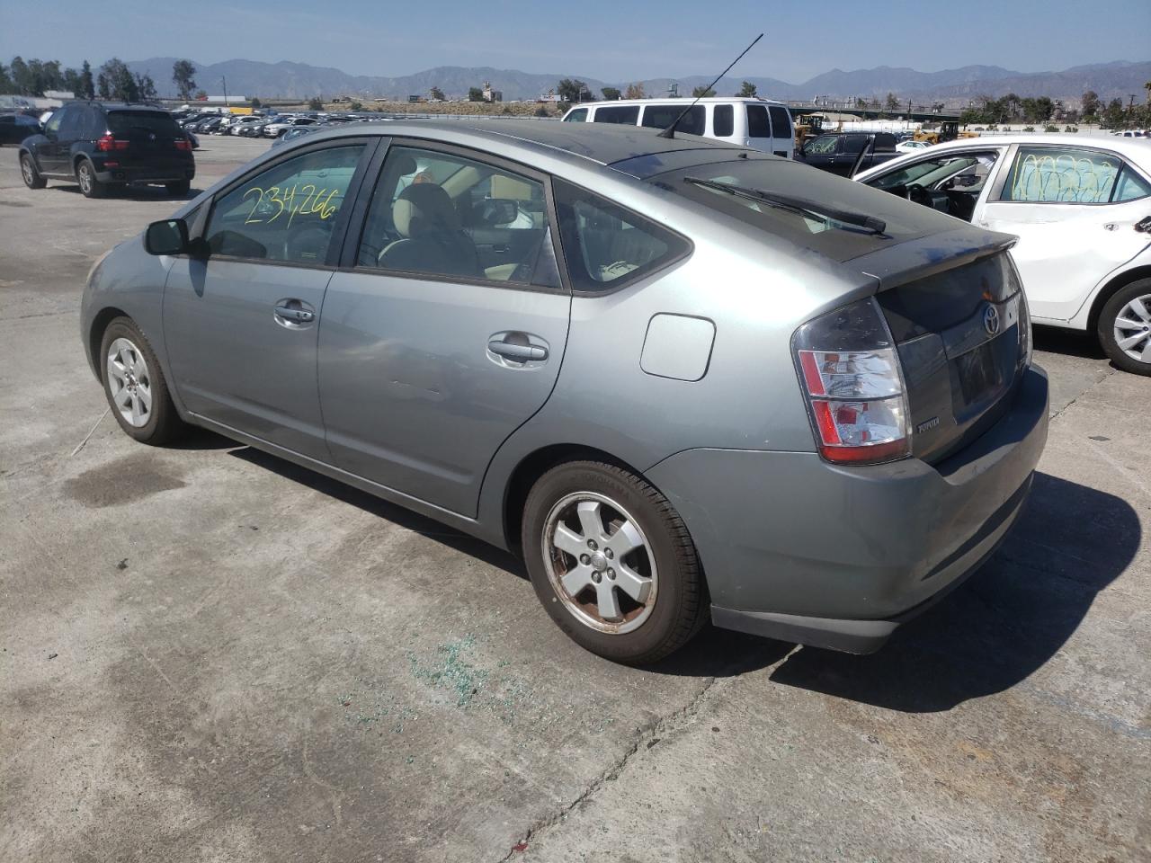 Photo 3 from auction – 2005 TOYOTA PRIUS with VIN JTDKB20UX53117494
