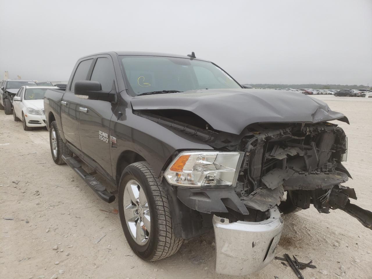 RAM 1500 SLT 2017 z numerem VIN 3C6RR6LTXHG592155 - Zdjęcie z aukcji