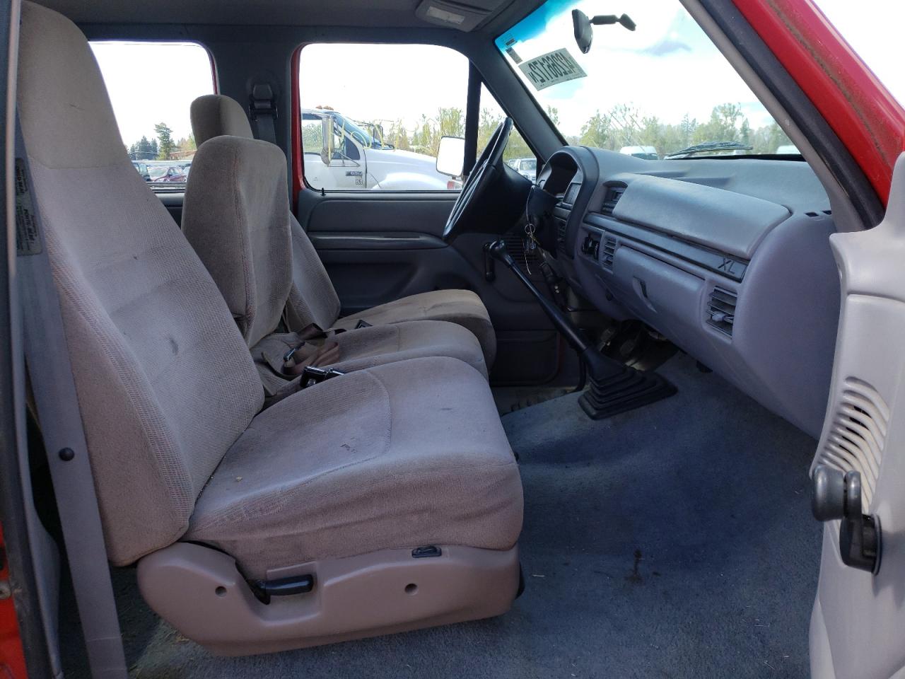 Photo 5 from auction – 1997 FORD F350 with VIN 1FTJW36F0VEA04821