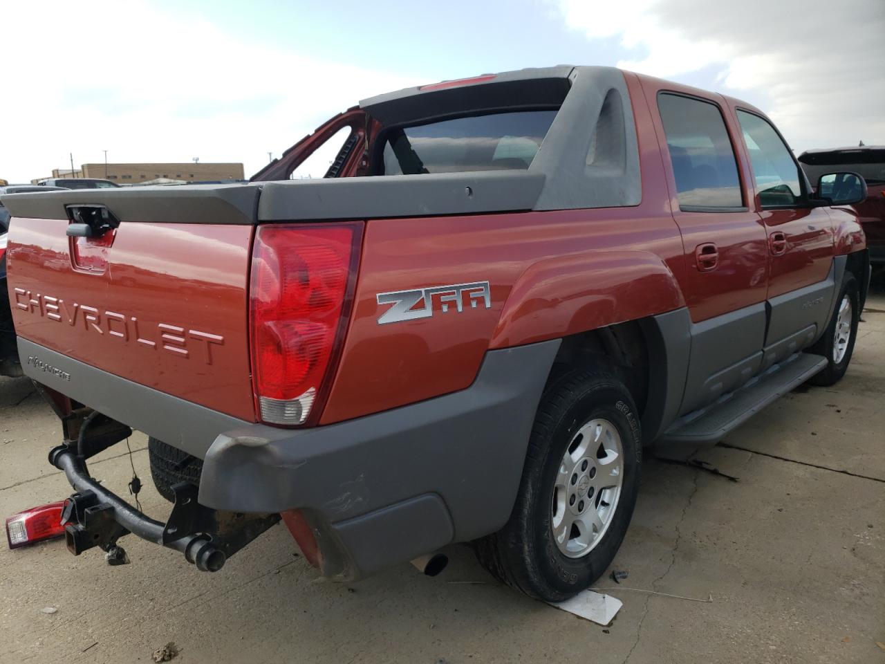 Photo 4 from auction – 2002 CHEVROLET AVALANCHE with VIN 3GNEC13T52G159160