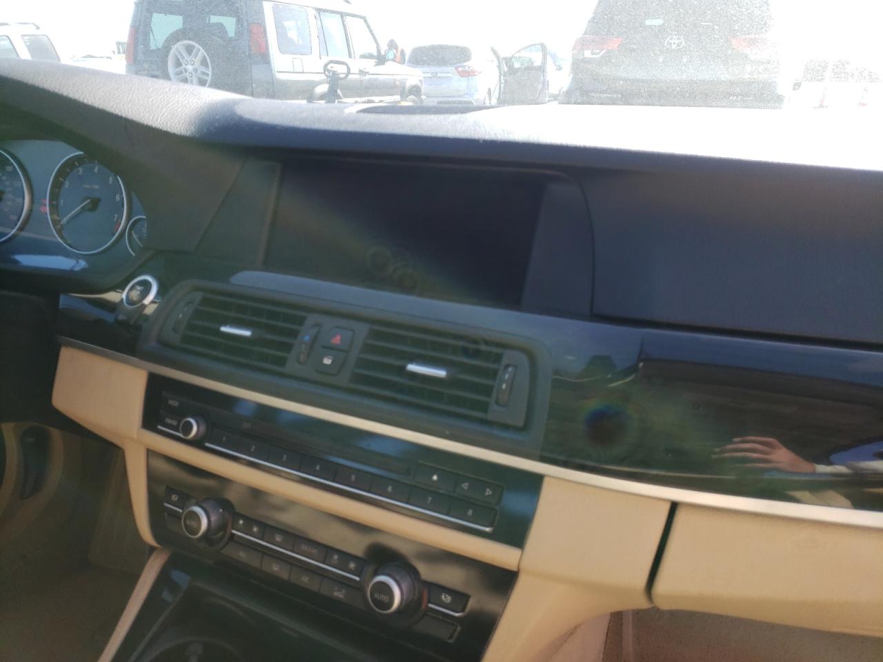 Photo 9 from auction – 2013 BMW 528 I with VIN WBAXG5C55DDY31469