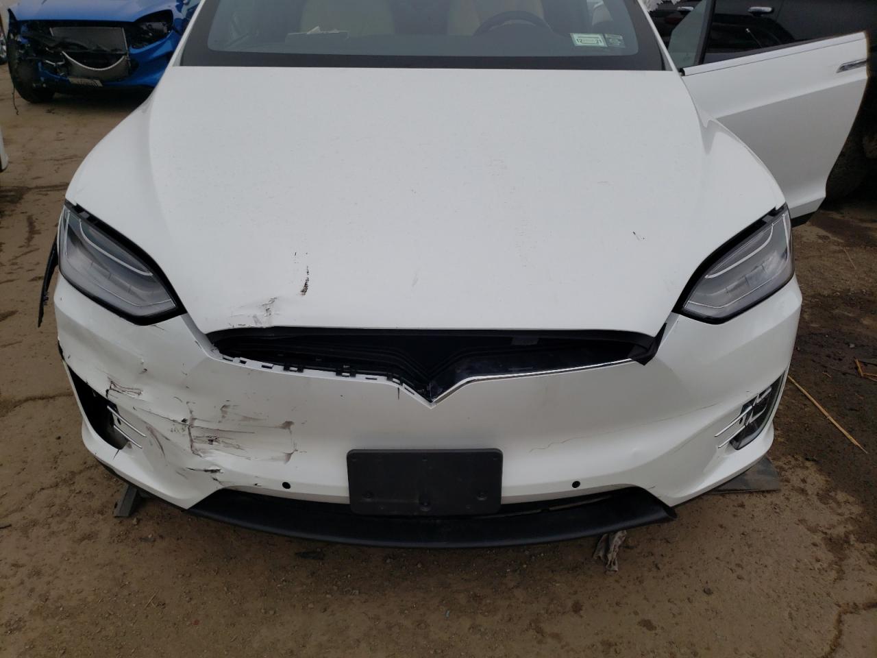 Photo 7 from auction – 2020 TESLA MODEL X with VIN 5YJXCBE21LF227876