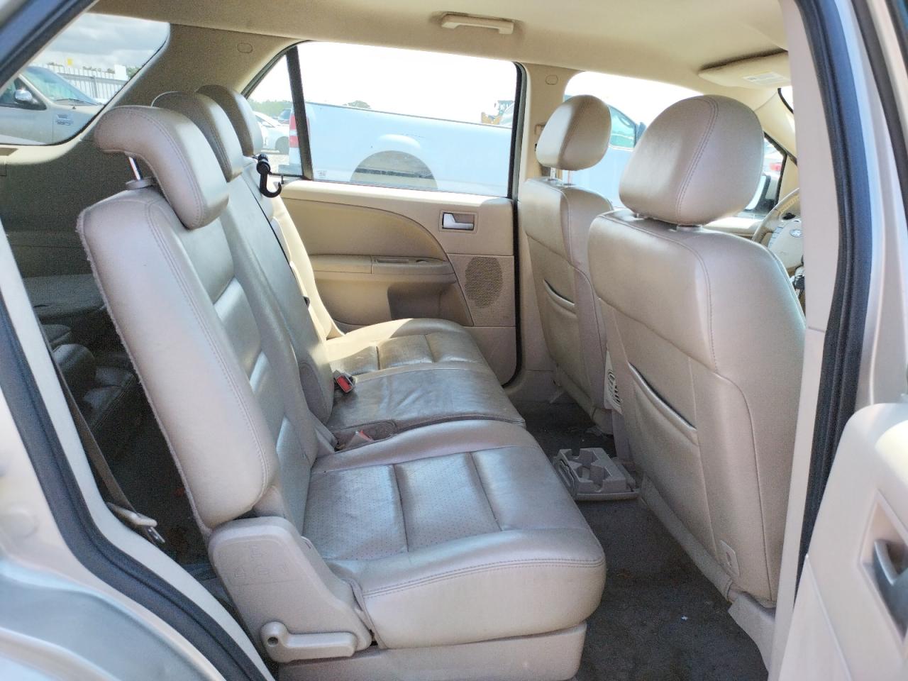 Photo 6 from auction – 2005 FORD FREESTYLE with VIN 1FMZK021X5GA69960