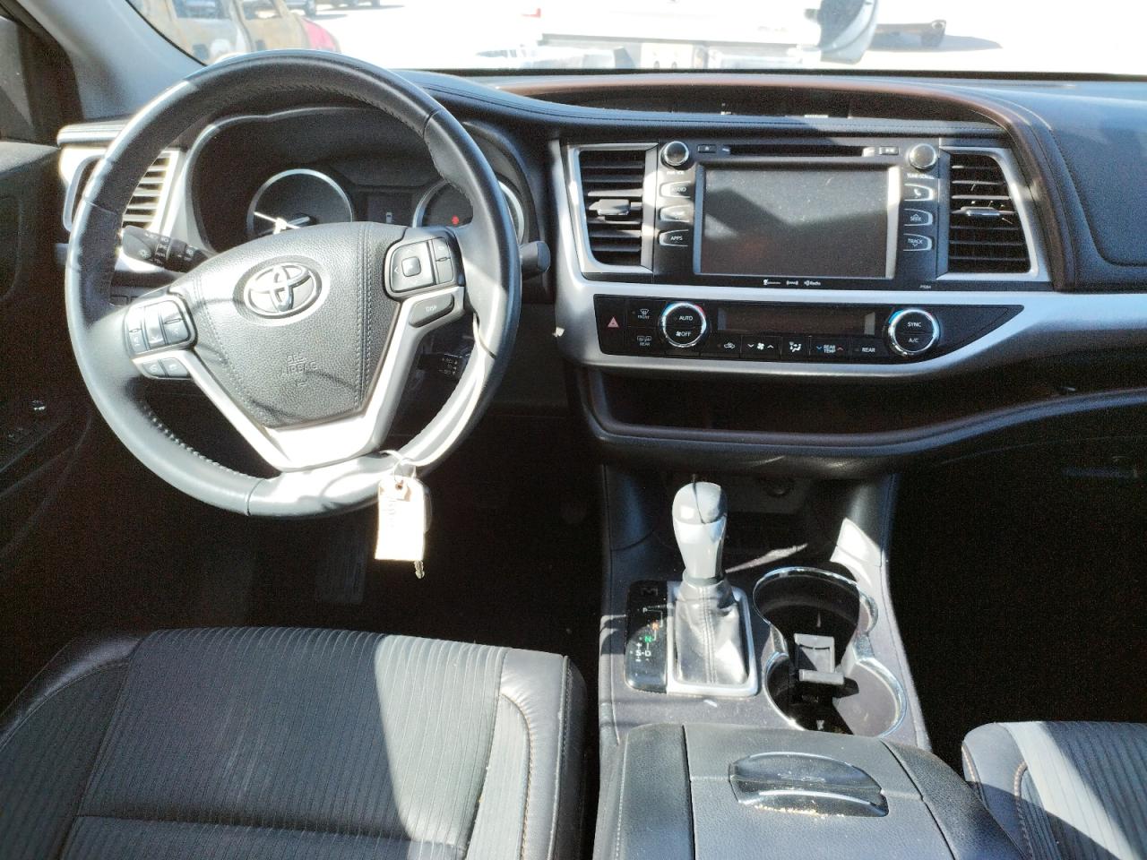 صورة رقم 9 من المزاد - 2016 TOYOTA HIGHLANDER مع VIN 5TDZKRFH4GS178598