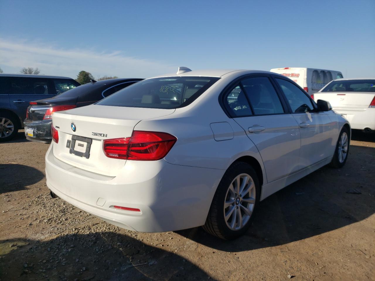 Photo 4 from auction – 2018 BMW 320 XI with VIN WBA8E5G55JNU46603