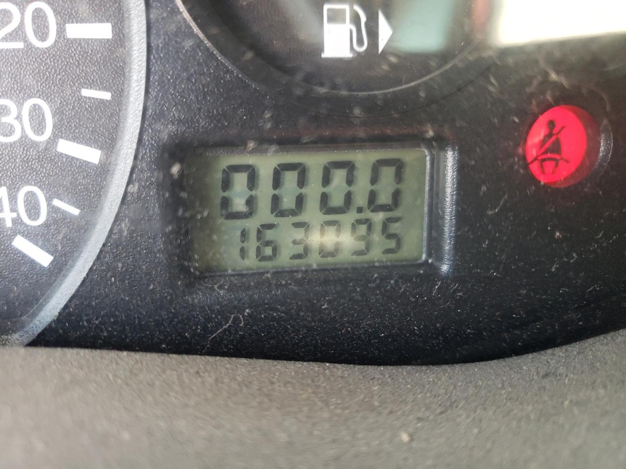 Photo 8 from auction – 2000 FORD FOCUS SE with VIN 1FAFP3436YW182135