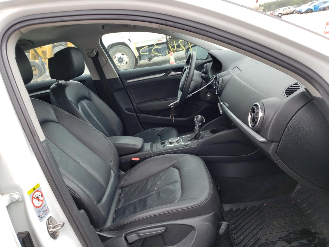 Photo 5 from auction – 2015 AUDI A3 with VIN WAUBFGFF1F1009639