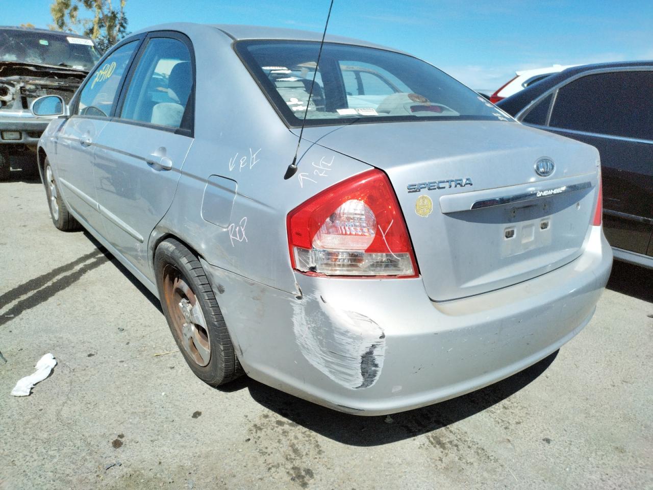 Photo 3 from auction – 2009 KIA SPECTRA EX with VIN KNAFE222X95656984